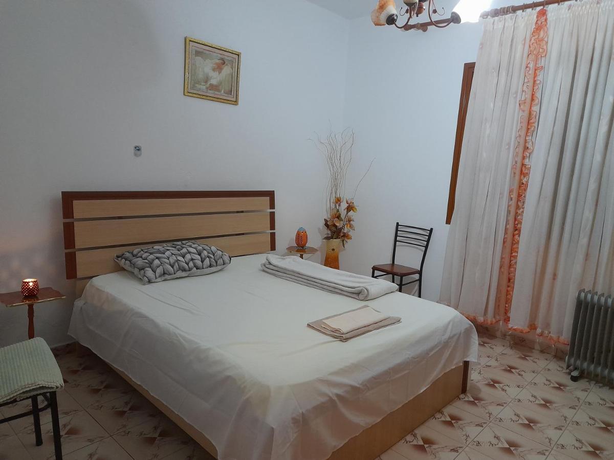 Cortina House Berat Apartment Kucove ภายนอก รูปภาพ