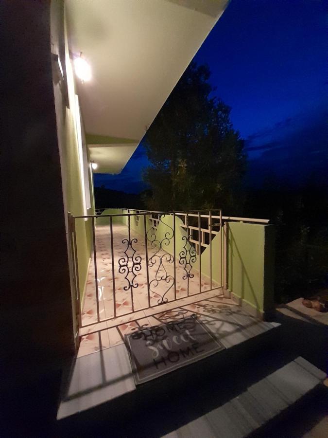Cortina House Berat Apartment Kucove ภายนอก รูปภาพ